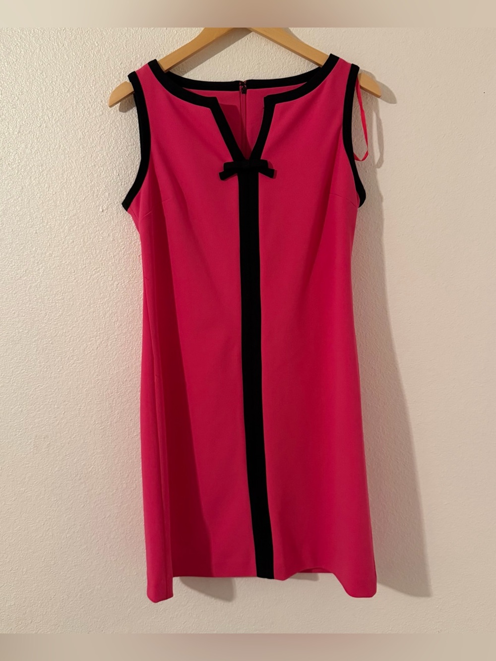 Karl Lagerfeld Paris Pink Sheath Dress 6 Black Trim Sleeveless Career Classic